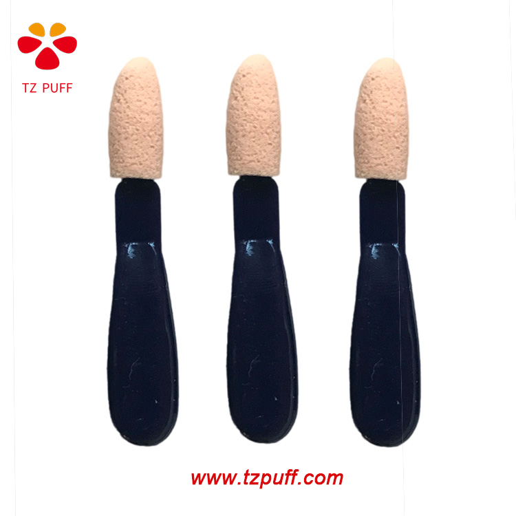 foam eyeshadow applicator