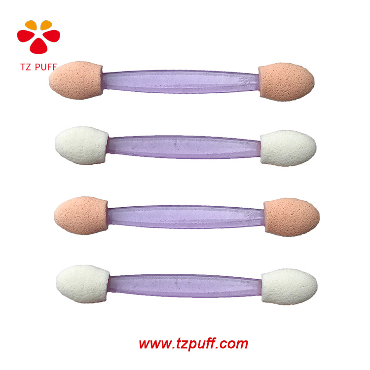 eyeshadow applicator