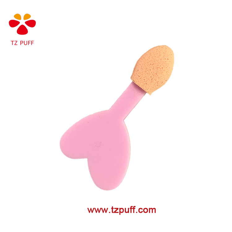 foam tipped eyeshadow applicator