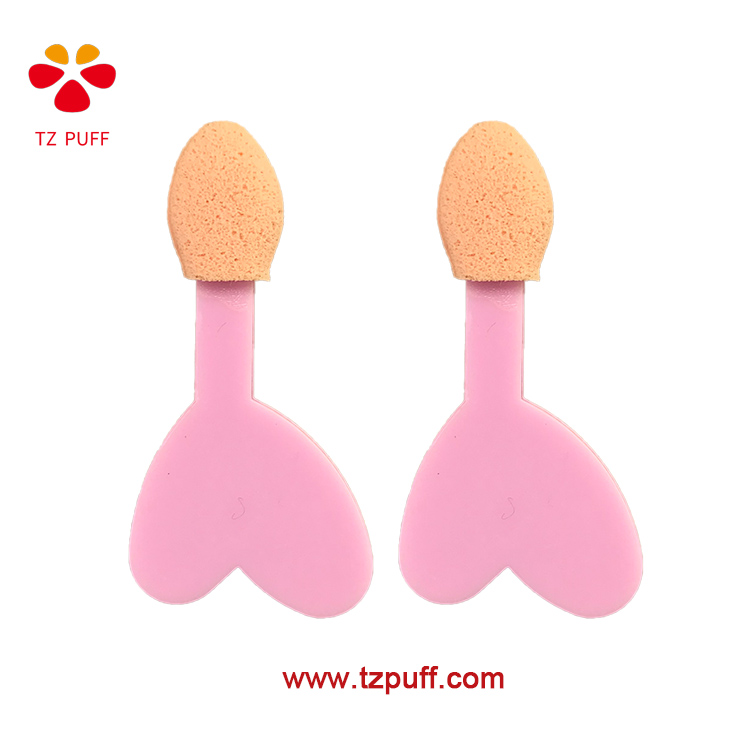 foam tipped eyeshadow applicator