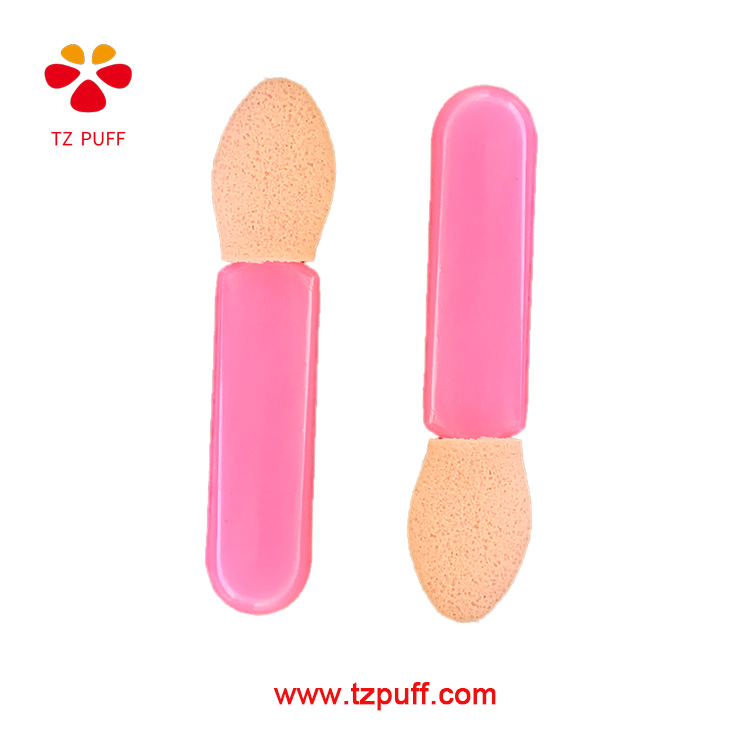 sponge eyeshadow applicator with foam tip